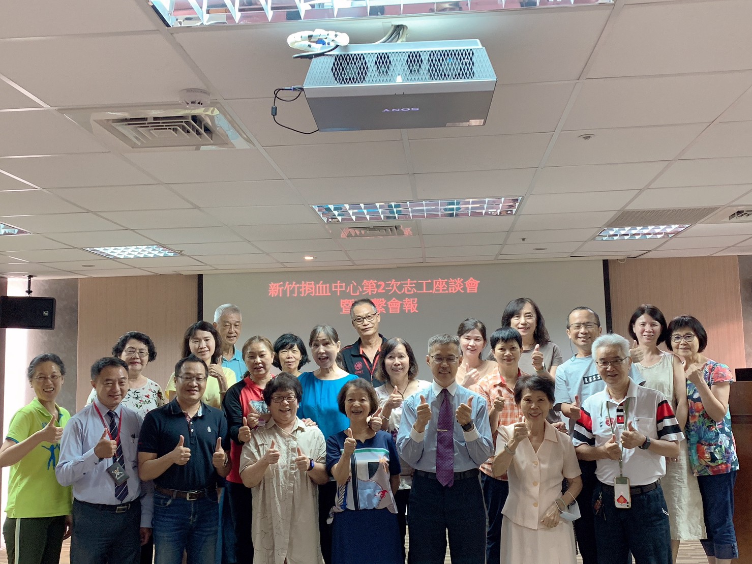 112年第2次志工座談會全體合影